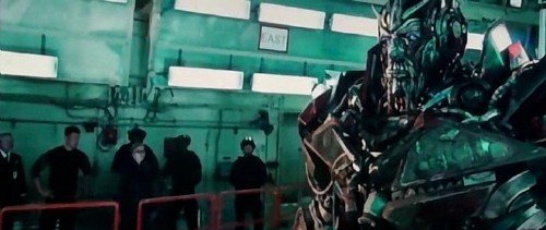 ������������ 3: Ҹ���� ������� ���� / Transformers: Dark of the Moon (2011/TS/1400MB/700MB)